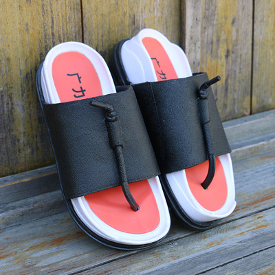 Καουτσούκ παντόφλες στο χέρι σε διάφορα χρώματα για τους άνδρες και τις γυναίκες