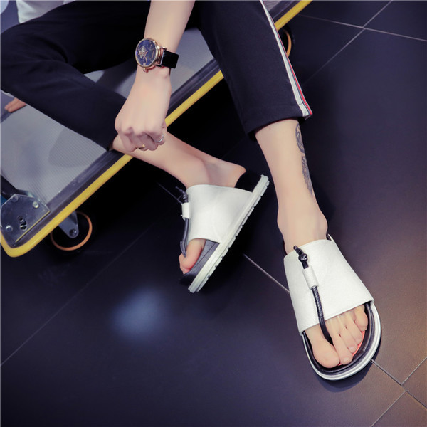 Καουτσούκ παντόφλες στο χέρι σε διάφορα χρώματα για τους άνδρες και τις γυναίκες