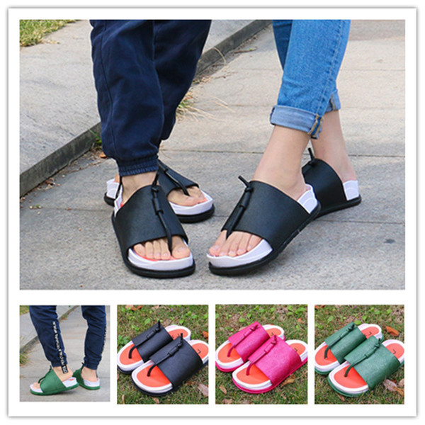 Καουτσούκ παντόφλες στο χέρι σε διάφορα χρώματα για τους άνδρες και τις γυναίκες