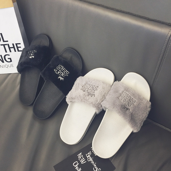 Мъжки гумени чехли с пух в сив и черен цвят