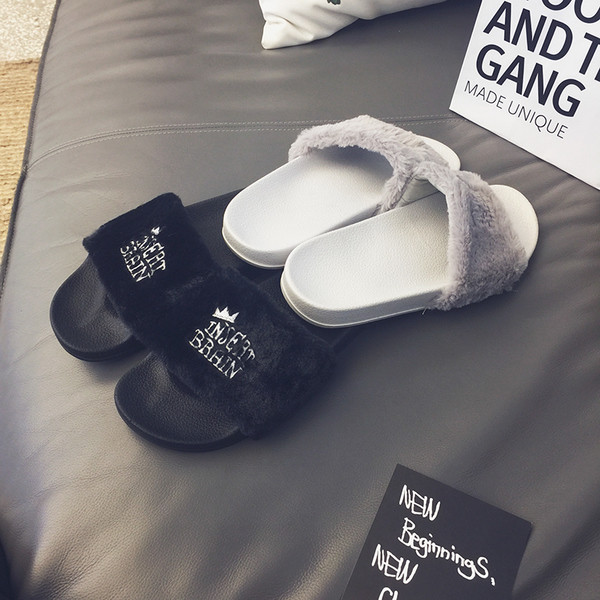 Мъжки гумени чехли с пух в сив и черен цвят