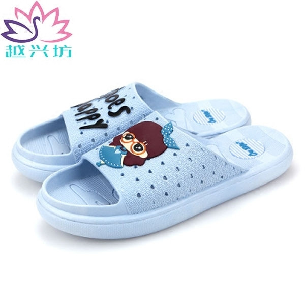 Γυναικείες παντόφλες με επιγραφές σε διάφορα χρώματα