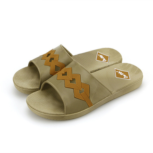 Мъжки гумени чехли в няколко цвята, подходящи за ежедневие