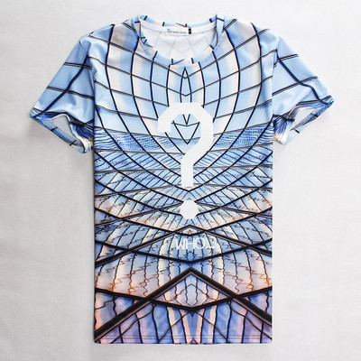 Ενδιαφέρουσες καμουφλάζ των νέων T-shirts με ενδιαφέρον floral, Emoticons και άλλες σχετικές εκτυπώσεις 3D μοντέλο της «μπουκάλι