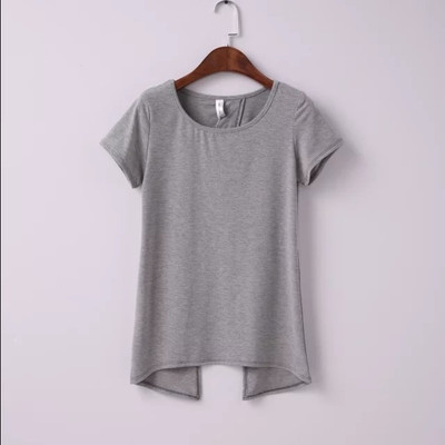 Ενδιαφέρουσες κυρία καθημερινή μπλούζα με κοντά μανίκια και πολύ ενδιαφέρουσα σχήματος V ανοιχτή πλάτη