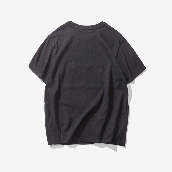 Ανδρών casual t-shirt σε λευκό και μαύρο χρώμα εικόνα και τη λεζάντα