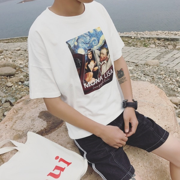 Ανδρών casual t-shirt με μια εικόνα σε λευκό, μαύρο και μπεζ