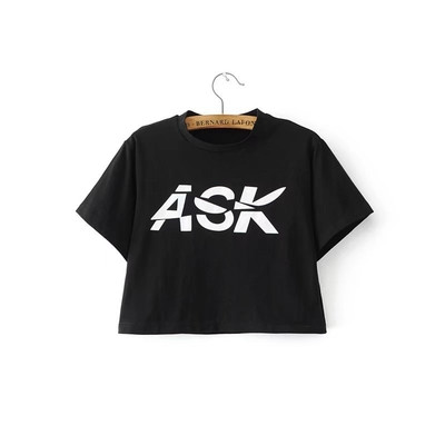 Σύντομη καθημερινή κυρίες bluzkichka επισημαίνονται σε τέσσερα διαφορετικά χρώματα