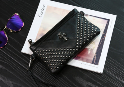 Интересен дамски клъч с метални нитове за украса - 3 модела