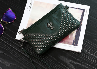 Интересен дамски клъч с метални нитове за украса - 3 модела