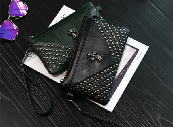 Интересен дамски клъч с метални нитове за украса - 3 модела