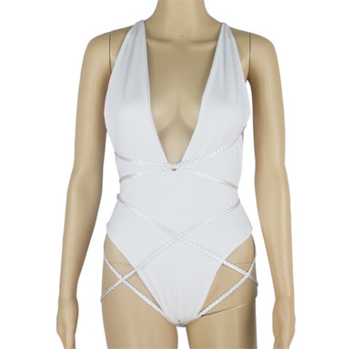 Οι γυναίκες, όλα σε ένα μαγιό με ενδιαφέρουσες συνδέσεις - 2 χρώματα