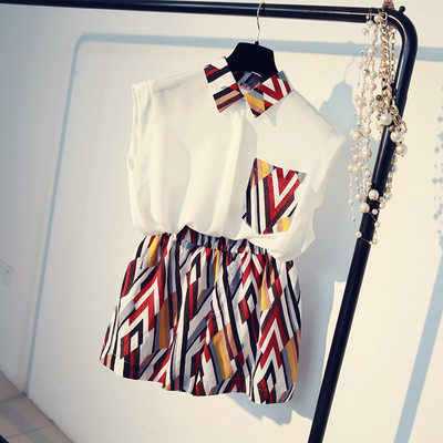 Γλυκό κυρίες καλοκαίρι σετ - αμάνικο πουκάμισο και μια φούστα με φυτικά μοτίβα