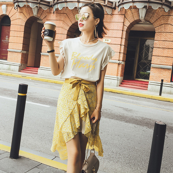 Ενδιαφέρουσες κυρίες φόρεμα με ασύμμετρο μήκος κατάλληλο για καθημερινή + σεξ