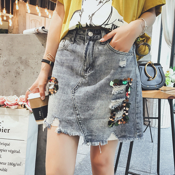 Κομψό κυρίες φούστα με ψηλή μέση και διακόσμηση - πούλιες