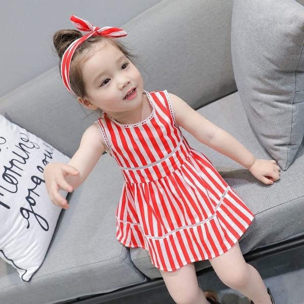 Τα παιδιά χαριτωμένο ρίγες φόρεμα σε κόκκινο χρώμα