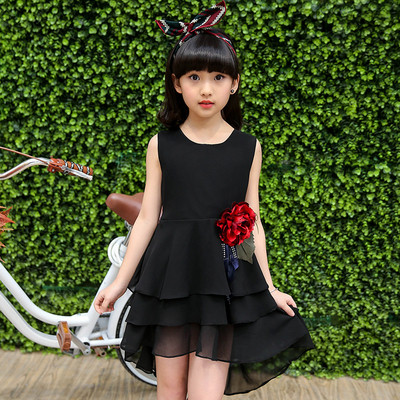 όμορφα φορέματα για παιδιά σε τρία χρώματα μαύρο, κόκκινο και λευκό τριαντάφυλλα