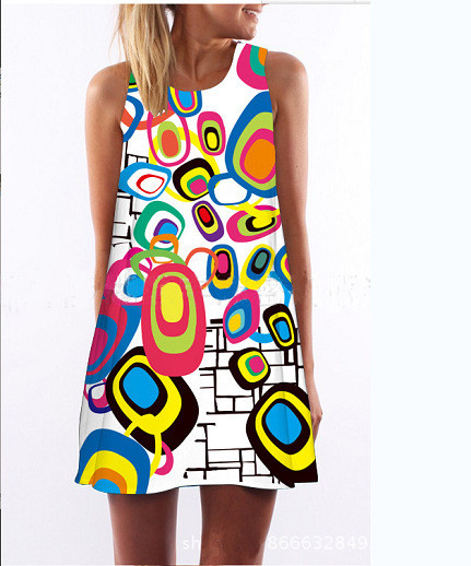 Πολλές όμορφες κυρίες κοντό φόρεμα με σχέδια γεωμετρικά σχήματα