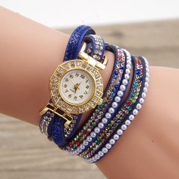 Πολύ ενδιαφέρουσα γυναικείο ρολόι τύπου βραχιόλι με λαμπερά, χρωματιστά βότσαλα για διακόσμηση