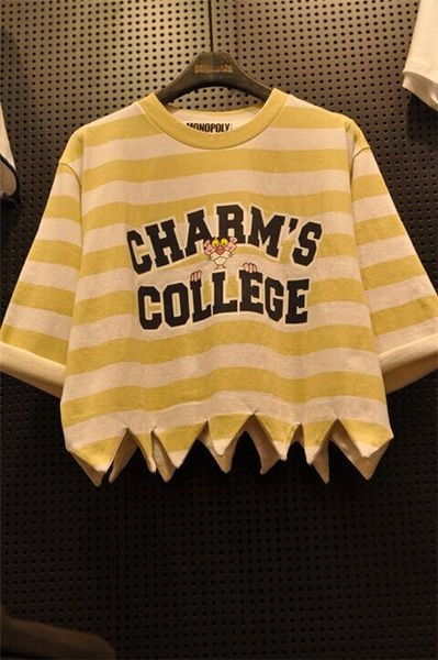 Σύντομη κυρίες μπλούζα ριγέ με κίτρινο χρώμα επισημαίνονται και 3/4 μανίκι