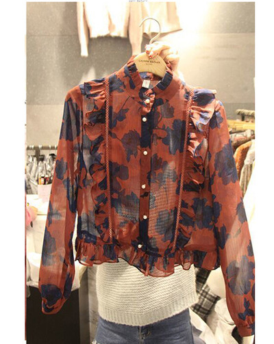 Καλοκαίρι ημιδιαφανές κυρίες πουκάμισο με φυτικά μοτίβα