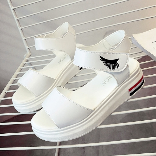 Καθημερινά κυρίες σανδάλια σε μαύρο και λευκό δέρμα μπαλώματα