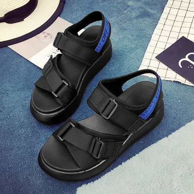 Γλυκό κυρίες σανδάλια με άνετη πλατφόρμα σε ροζ, μαύρο και άσπρο