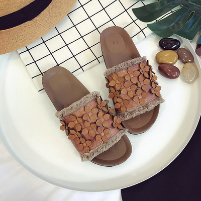 Γυναικείες παντόφλες με διακόσμηση - λουλούδια, σε δύο χρώματα