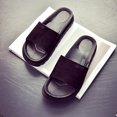 Casual γυναικείες παντόφλες σε δύο μοντέλα - μαύρο, κόκκινο και πράσινο χρώμα