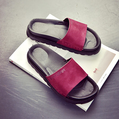 Casual γυναικείες παντόφλες σε δύο μοντέλα - μαύρο, κόκκινο και πράσινο χρώμα