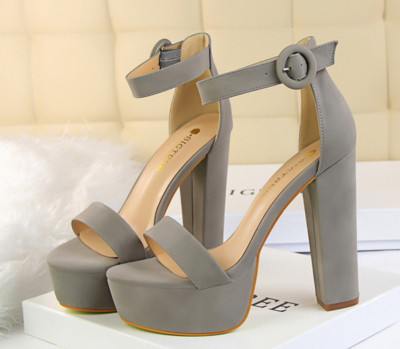 σανδάλια Πολύ όμορφο και κομψό γυναικών με ψηλά τακούνια - 6 χρώματα