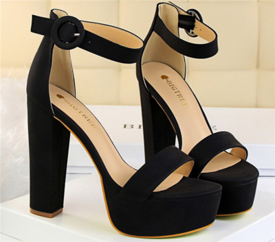 σανδάλια Πολύ όμορφο και κομψό γυναικών με ψηλά τακούνια - 6 χρώματα