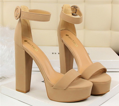 σανδάλια Πολύ όμορφο και κομψό γυναικών με ψηλά τακούνια - 6 χρώματα