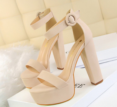 σανδάλια Πολύ όμορφο και κομψό γυναικών με ψηλά τακούνια - 6 χρώματα