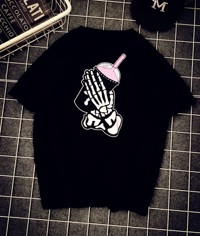 Casual κορυφές εικόνα σε μαύρο και άσπρο