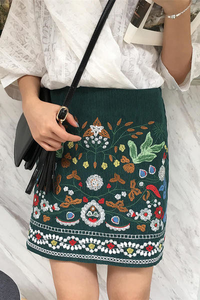 Κυρίες φούστα υψηλή μέση σε πράσινο με κέντημα