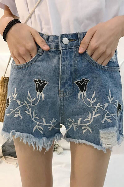 Κυρίες σορτς σε μπλε, με υψηλή μέση και κέντημα