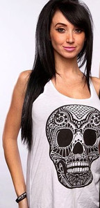 Οι γυναίκες απλό γιλέκο σε μαύρο και λευκό με μια πολύ ενδιαφέρουσα εφαρμογή