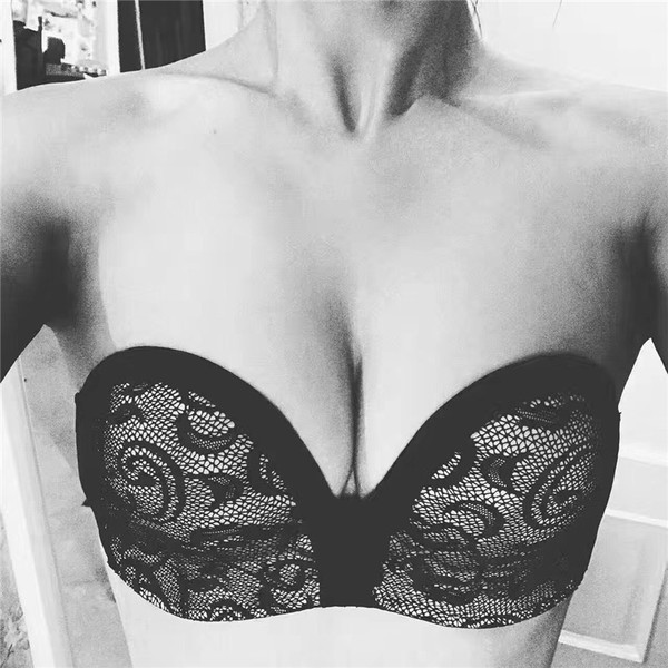 τύπο σουτιέν bridzhitka σέξι κυρία με δαντέλα σε μαύρο και άσπρο