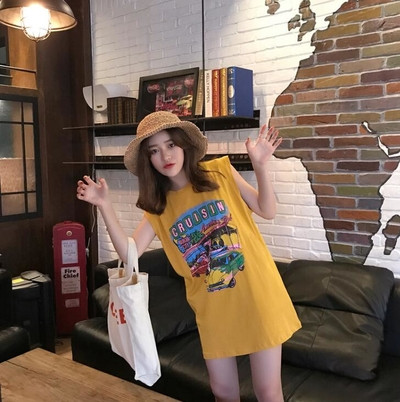 πουκάμισο του αθλητισμού των γυναικών σε λευκό, πράσινο και κίτρινο