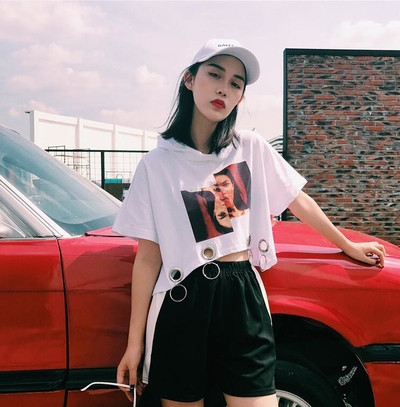 Κυρίες κοντή μπλούζα με 3/4 μανίκια και δαχτυλίδια διακόσμησης Metalko