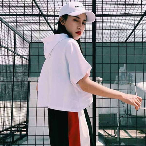 Κυρίες κοντή μπλούζα με 3/4 μανίκια και δαχτυλίδια διακόσμησης Metalko