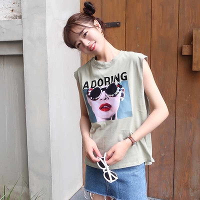 top εικόνα δεξαμενή Κομψή και μοντέρνα κυρίες