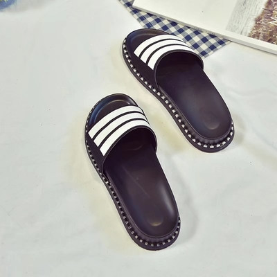 Παντόφλες κατάλληλες για καθημερινή ζωή - μοντέρνα σε δύο χρώματα