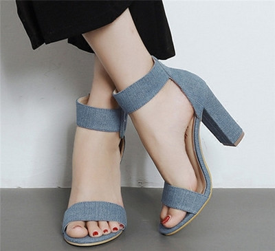 Много интересни дамски ежедневни сандали с висок ток - 3 цвята