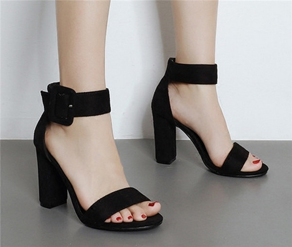 Πολύ ενδιαφέρον κυρίες περιστασιακή σανδάλια με ψηλά τακούνια - 3 χρώματα