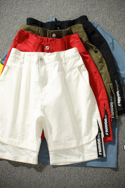 σορτς Κομψή ανδρών σε πράσινο, κόκκινο, λευκό και μαύρο