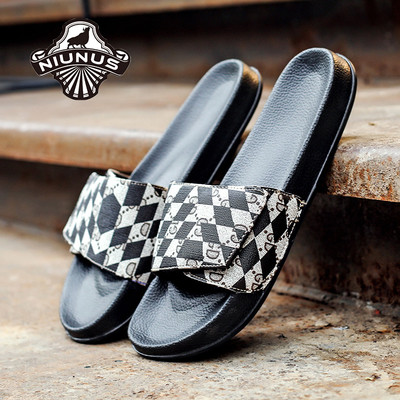 καουτσούκ παντόφλες ανδρών σε διάφορα χρώματα και σε δύο μοντέλα - με ή χωρίς ταινία