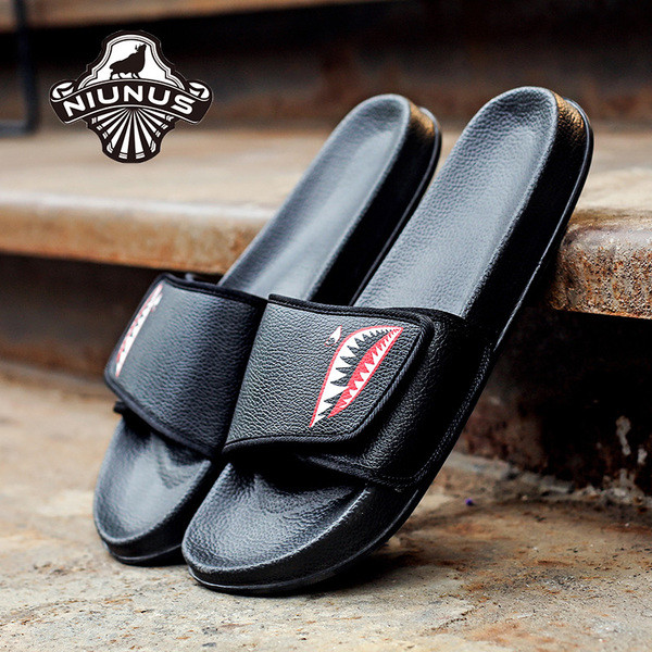 καουτσούκ παντόφλες ανδρών σε διάφορα χρώματα και σε δύο μοντέλα - με ή χωρίς ταινία