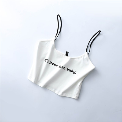 Απλή καλοκαίρι κορυφή μικρή δεξαμενή με λεπτές τιράντες σε τρία χρώματα